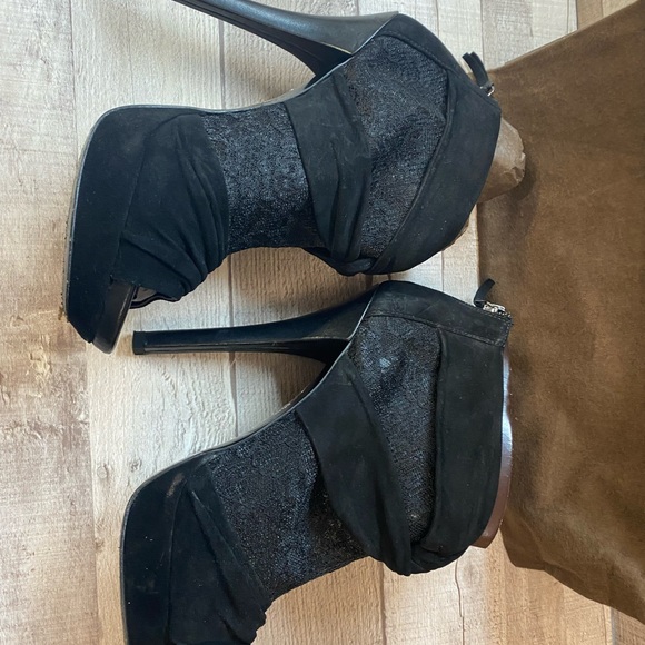 Ellie Tahiti black suede and lace stiletto peep toe - Picture 8 of 13